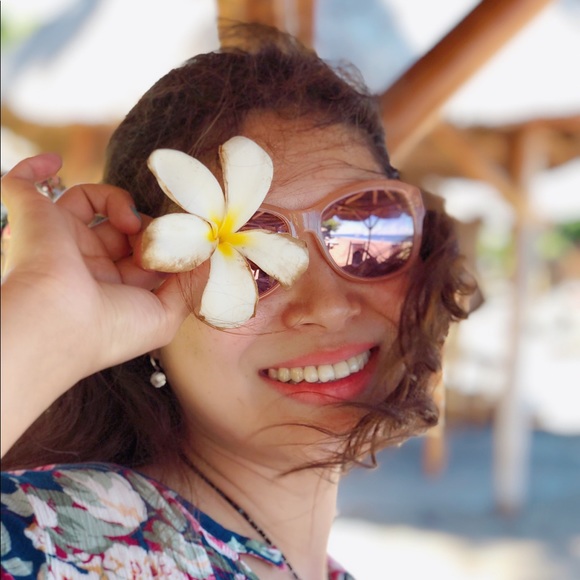 Meet your Posher, Ruby - Picture 1 of 1